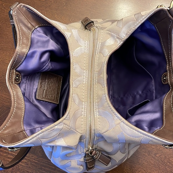 Coach Madison OP Art Maggie Handbag. Gold and Tan - Picture 14 of 16